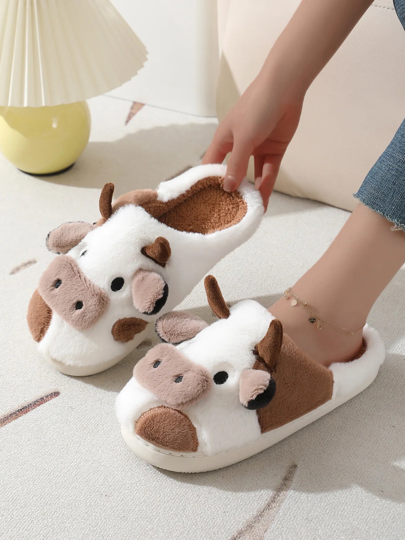 Unisex Cartoon Cow Warm Plush Indoor Slippers