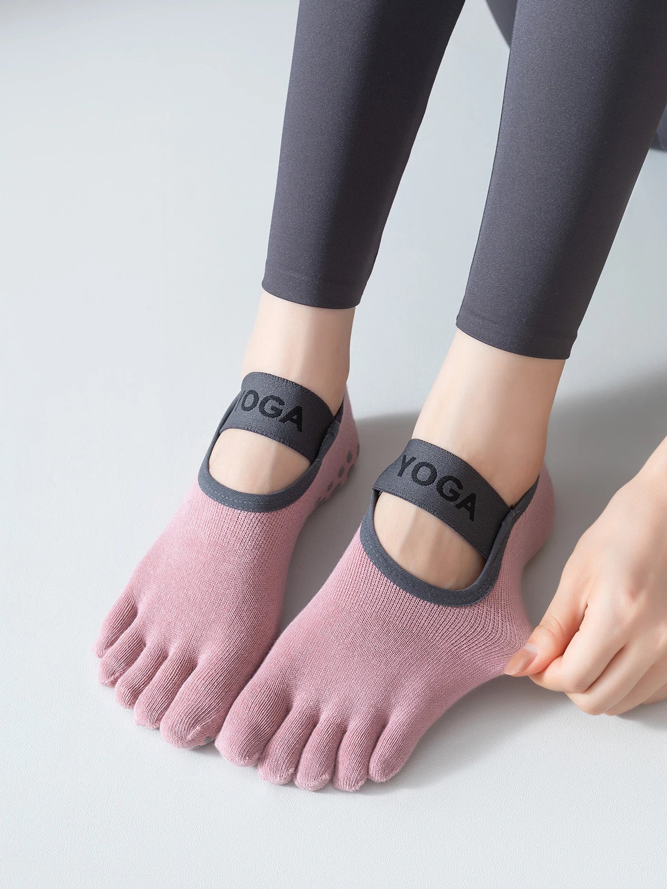 1 Pair Women's Anti Slip Five Toe Yoga Pilates Socks