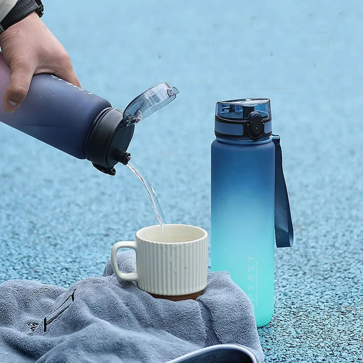 600ml to 1000ml Gradient Sports Water Bottle