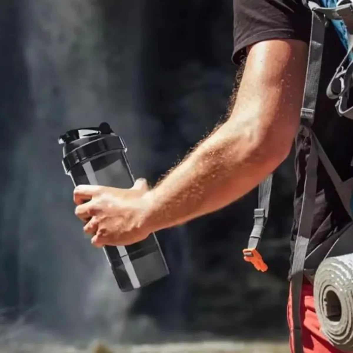 16 Oz Leak Proof Protein Shaker Bottle with Storage Cups