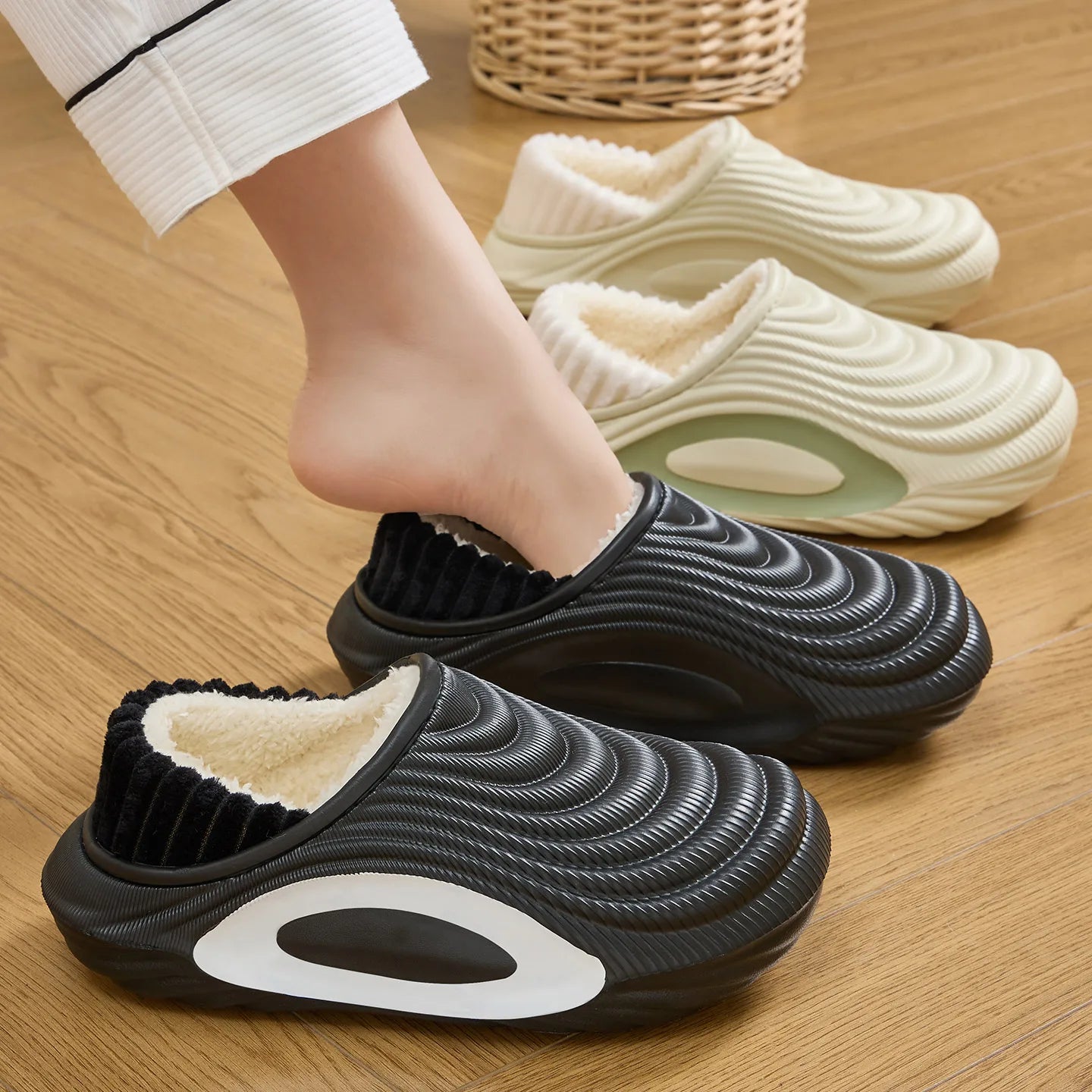 Women’s Cartoon Sheep Plush Slippers Warm Closed Toe Winter Shoes