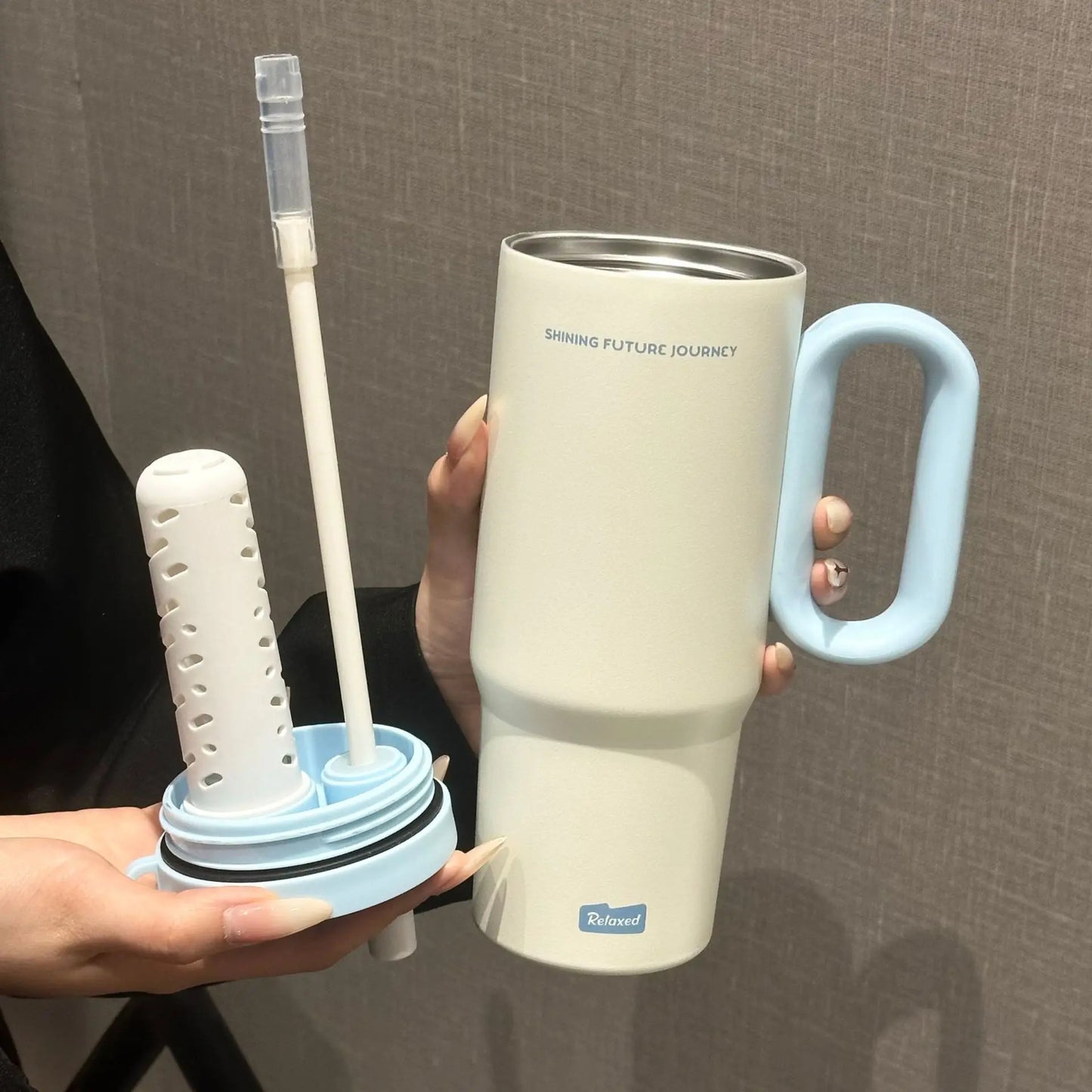 720ml Stainless Steel Insulated Tumbler with Straw and Handle