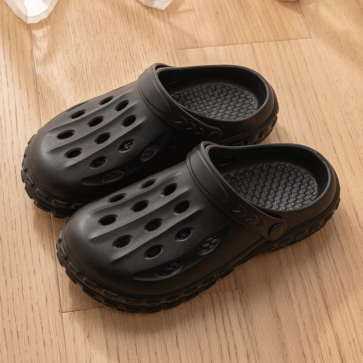 Unisex Closed Toe EVA Beach Sandals Thick Sole Non Slip Summer Shoes